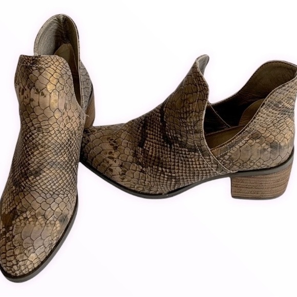 Non Stop Exotic Ankle Boots Sz 6.5 - Picture 4 of 9